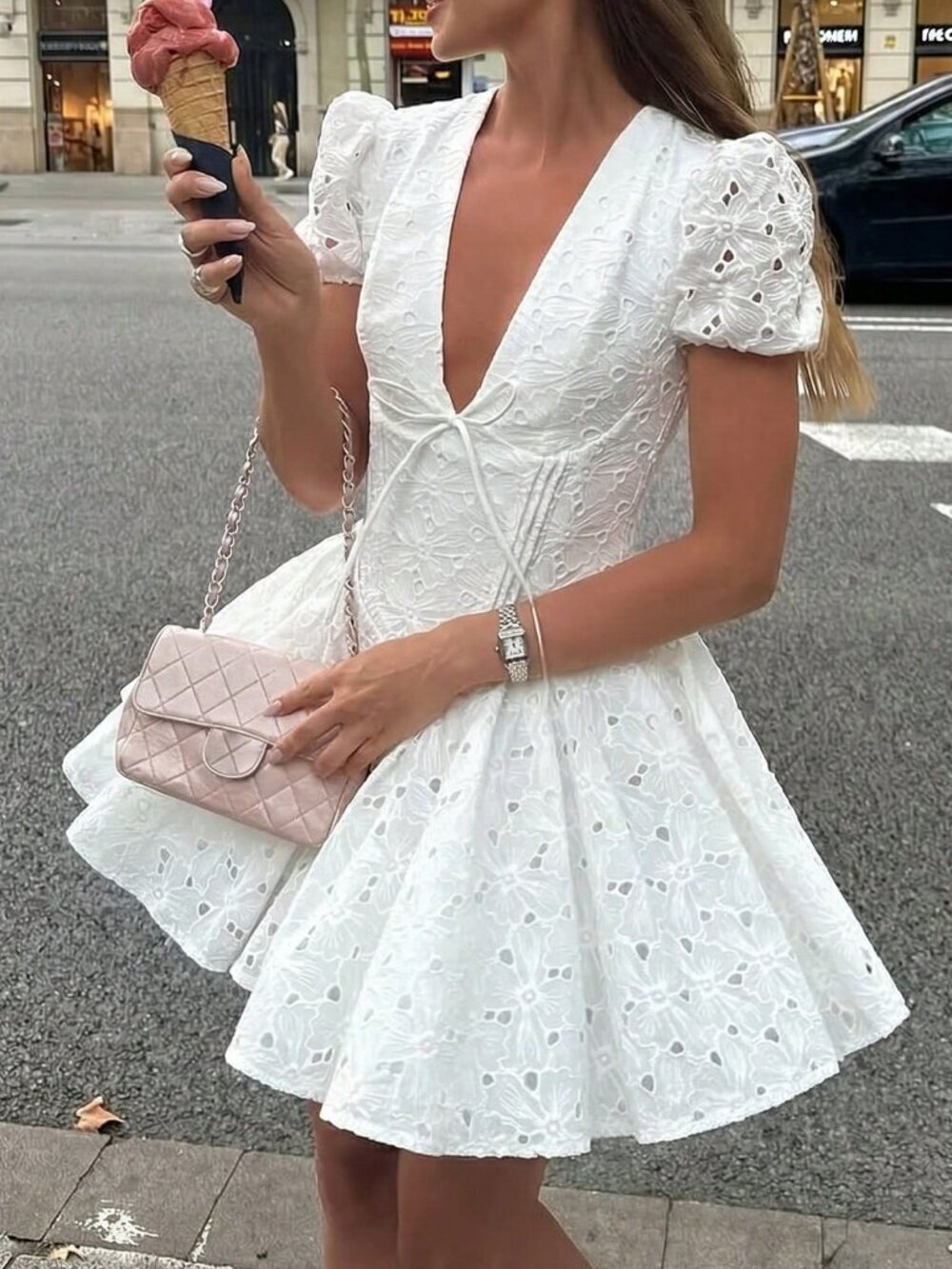 White Vintage Bohemian Women's Floral Embroidered Mini Skirt